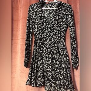 Black and white flower top/dress. Brand new